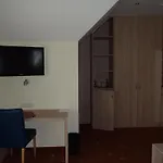 Schade's Wohlfuehlhotel מלון זלב