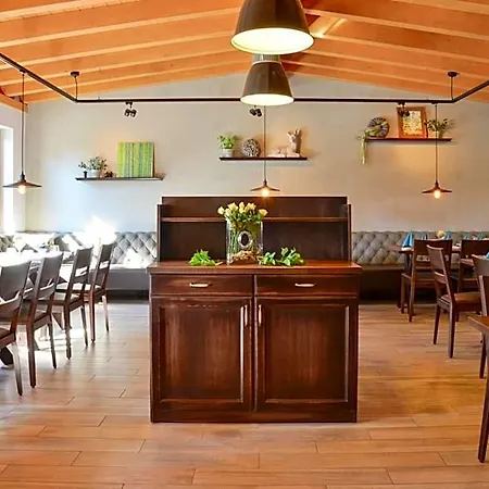 Schade's Wohlfuehlhotel Зельб