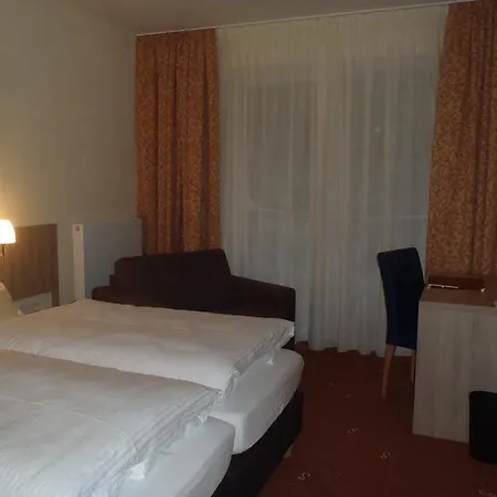 Schade's Wohlfuehlhotel Отель